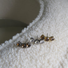 Charger l'image dans la galerie, Trilogy Earrings brown and clear crystals