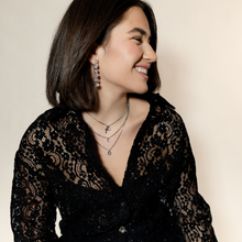 Charger l'image dans la galerie, FIORA EARRINGS + CLEA NECKLACE SILVER CLEAR