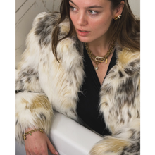 Load image into Gallery viewer, MIRAZ and OPHELIE Necklaces gold on model