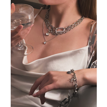 Charger l'image dans la galerie, ORELIA Charm Bracelet Silver on Model