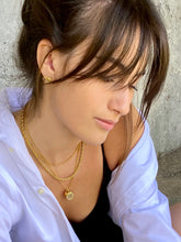 Charger l'image dans la galerie, Gold-plated necklace with charms