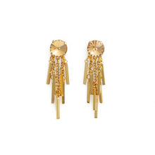 Charger l&#39;image dans la galerie, AURORA gold and crystal earrings
