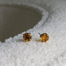 Charger l&#39;image dans la galerie, SPIKE Crystal Stud Earrings Topaz Gold
