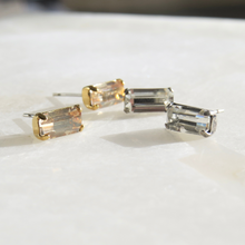 Charger l&#39;image dans la galerie, Seren Stud Earrings silver and gold
