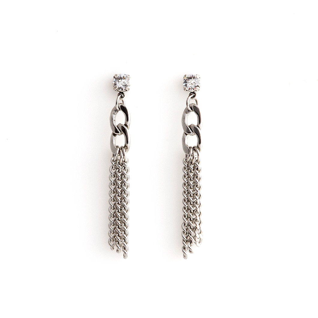 Crystal and chain edgy earrings by ESTRELA